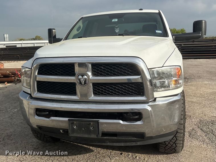 image for item ES8723 2018 RAM 2500 Crew Cab pickup truck