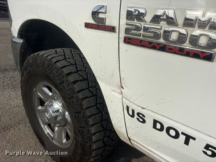 image for item ES8723 2018 RAM 2500 Crew Cab pickup truck