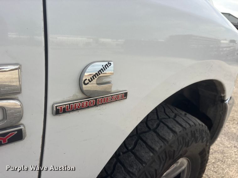 image for item ES8723 2018 RAM 2500 Crew Cab pickup truck