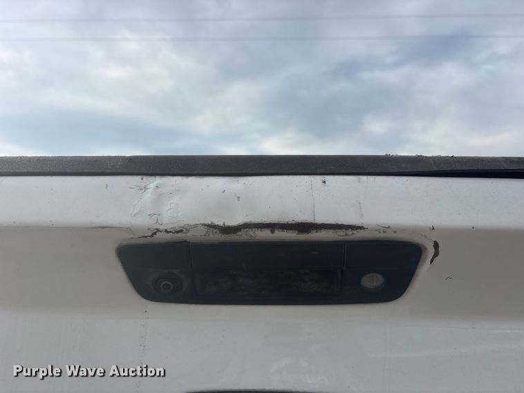 image for item ES8723 2018 RAM 2500 Crew Cab pickup truck