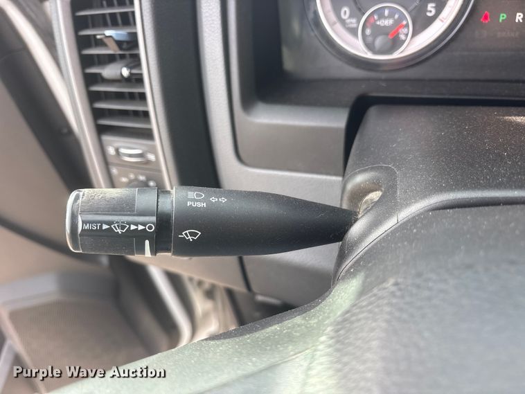 image for item ES8723 2018 RAM 2500 Crew Cab pickup truck