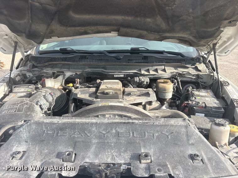 image for item ES8723 2018 RAM 2500 Crew Cab pickup truck