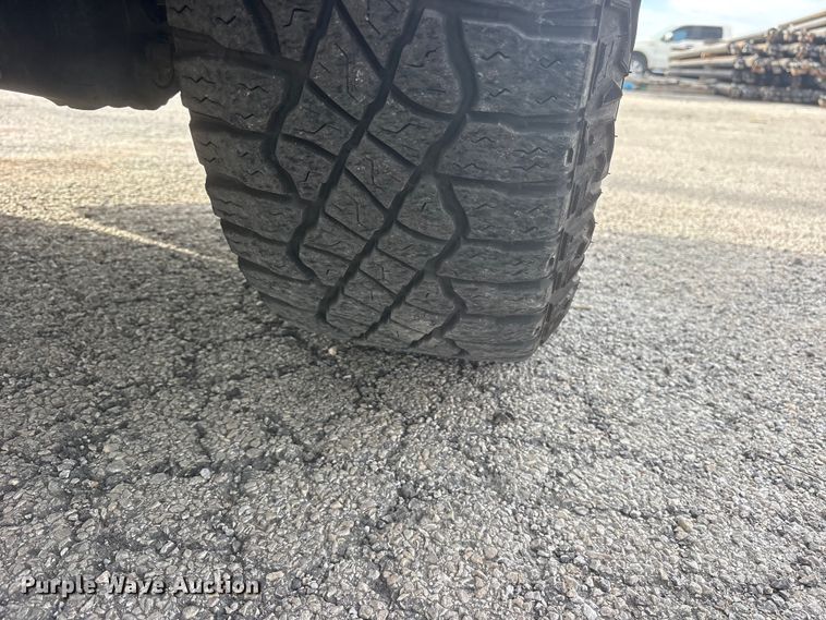 image for item ES8723 2018 RAM 2500 Crew Cab pickup truck