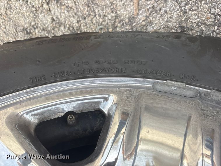 image for item ES8723 2018 RAM 2500 Crew Cab pickup truck