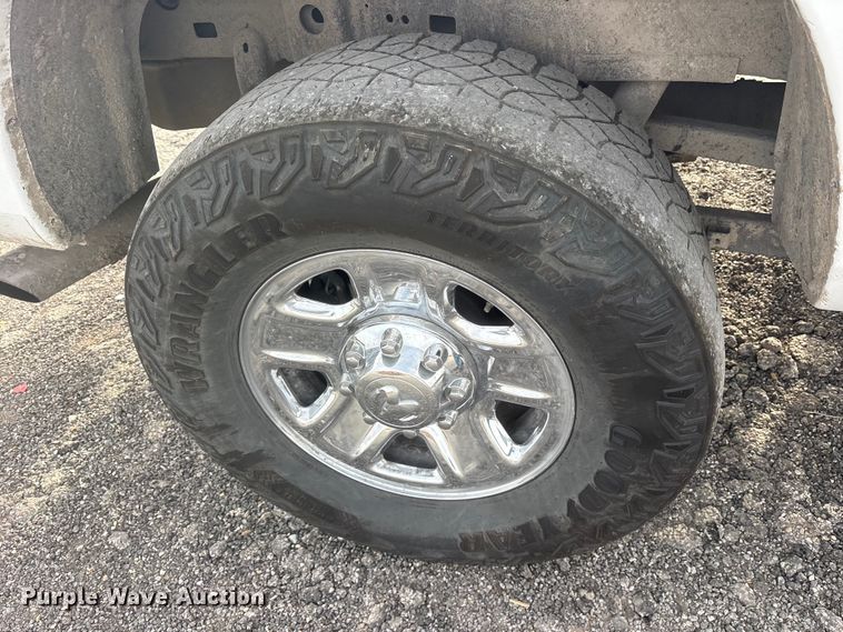 image for item ES8723 2018 RAM 2500 Crew Cab pickup truck