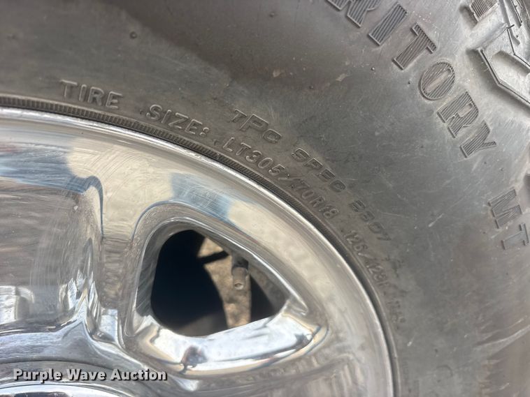 image for item ES8723 2018 RAM 2500 Crew Cab pickup truck