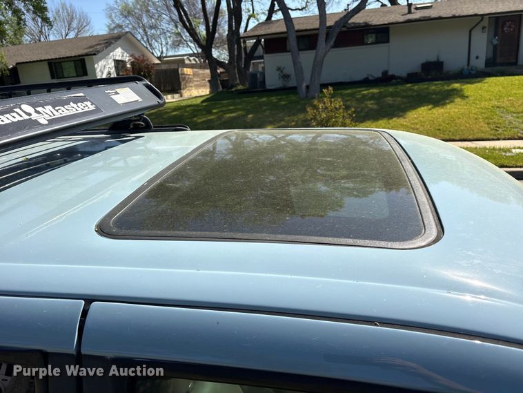 image for item ES8724 1999 Toyota 4Runner SUV