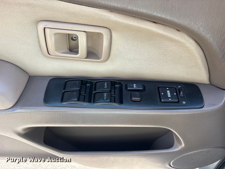 image for item ES8724 1999 Toyota 4Runner SUV