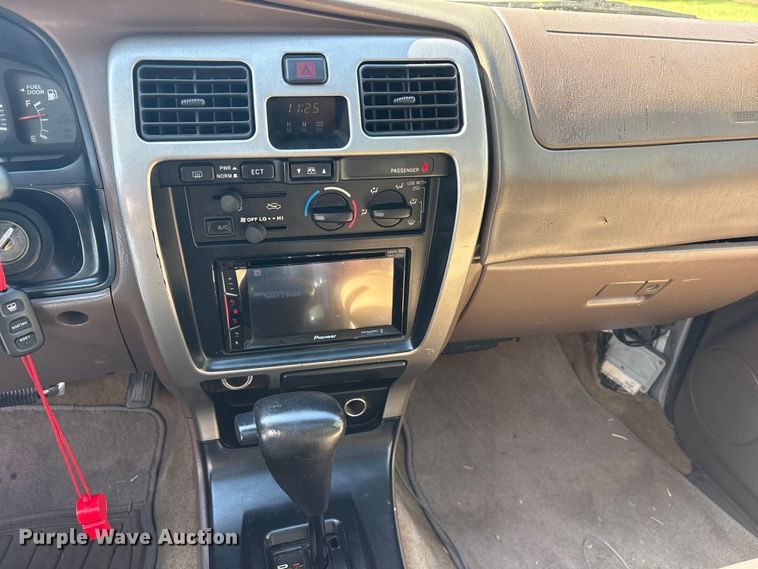 image for item ES8724 1999 Toyota 4Runner SUV