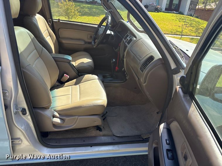 image for item ES8724 1999 Toyota 4Runner SUV