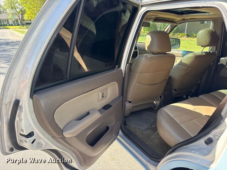 image for item ES8724 1999 Toyota 4Runner SUV