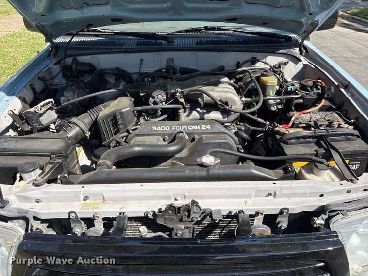 image for item ES8724 1999 Toyota 4Runner SUV