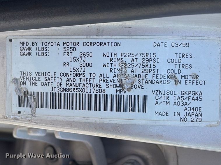 image for item ES8724 1999 Toyota 4Runner SUV