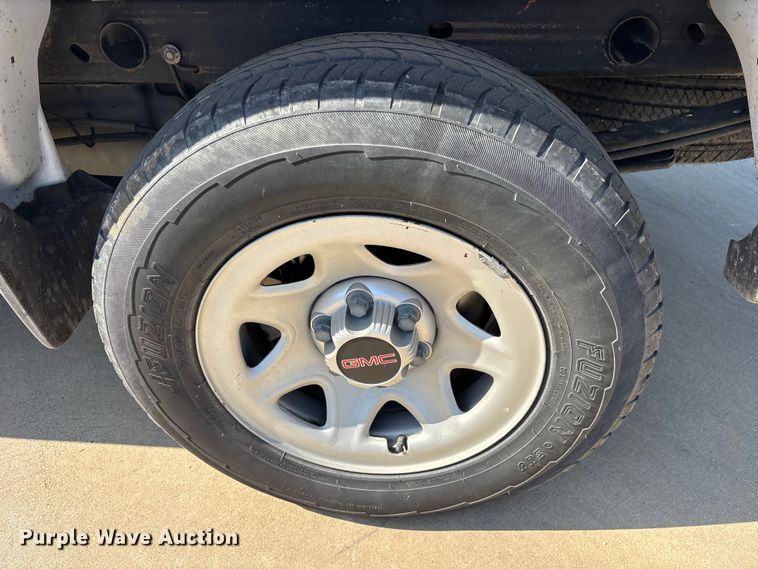 image for item ES8726 2016 GMC Sierra 1500 pickup truck