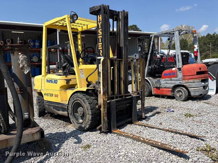 image for item ES8728 Hyster H50XM forklift