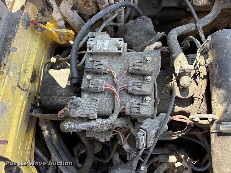 image for item ES8728 Hyster H50XM forklift