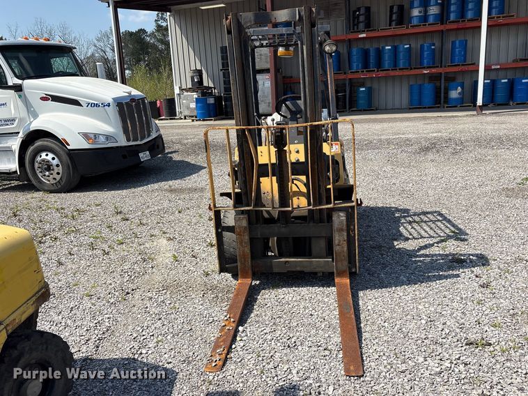 image for item ES8729 1991 Hyster H40XL forklift