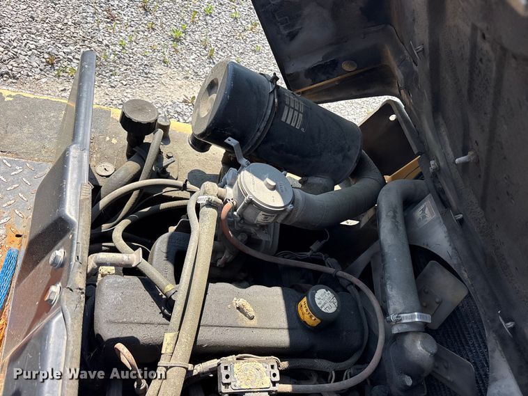 image for item ES8729 1991 Hyster H40XL forklift