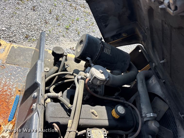 image for item ES8729 1991 Hyster H40XL forklift