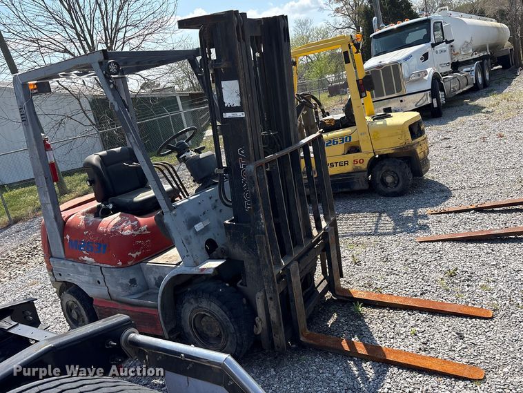 image for item ES8730 1995 Toyota 42-6FGU18 forklift