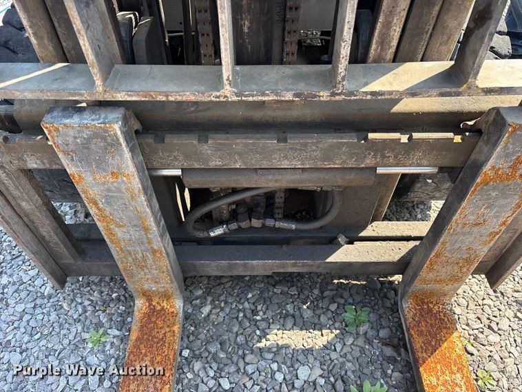 image for item ES8730 1995 Toyota 42-6FGU18 forklift