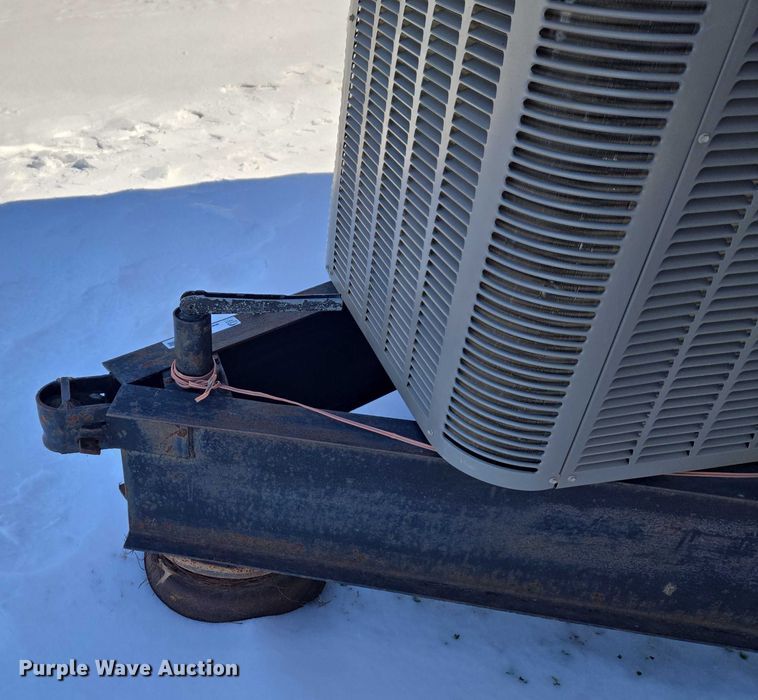 image for item ET1217 2011 Fleetwood portable home