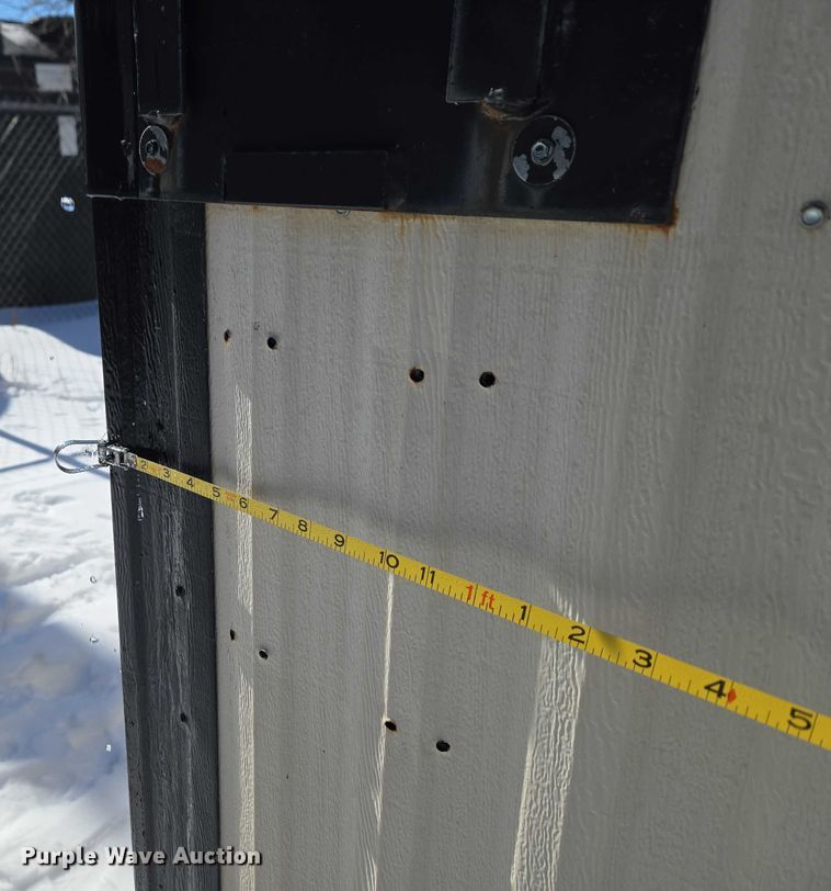 image for item ET1217 2011 Fleetwood portable home