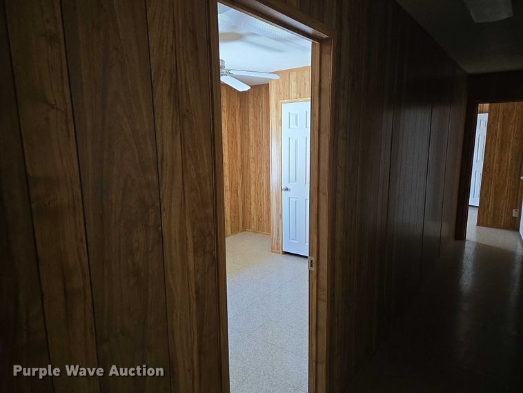 image for item ET1217 2011 Fleetwood portable home