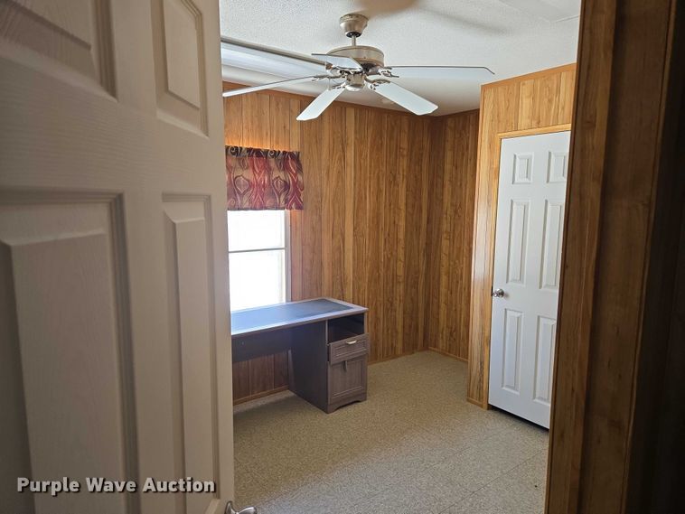 image for item ET1217 2011 Fleetwood portable home