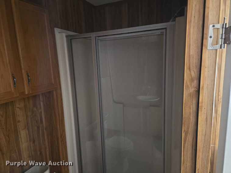 image for item ET1217 2011 Fleetwood portable home