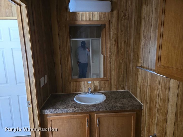 image for item ET1217 2011 Fleetwood portable home