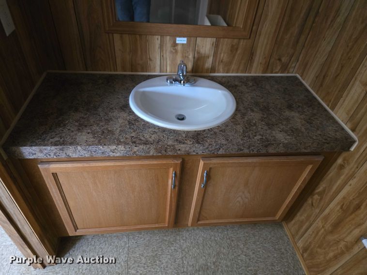 image for item ET1217 2011 Fleetwood portable home