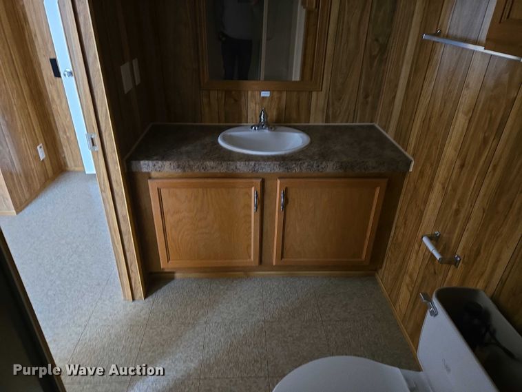 image for item ET1217 2011 Fleetwood portable home