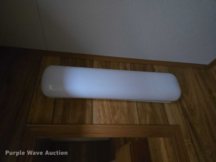 image for item ET1217 2011 Fleetwood portable home