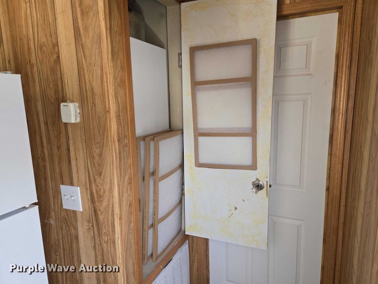 image for item ET1217 2011 Fleetwood portable home