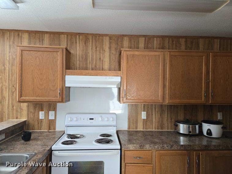 image for item ET1217 2011 Fleetwood portable home