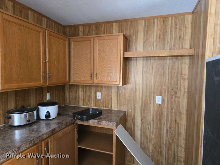 image for item ET1217 2011 Fleetwood portable home