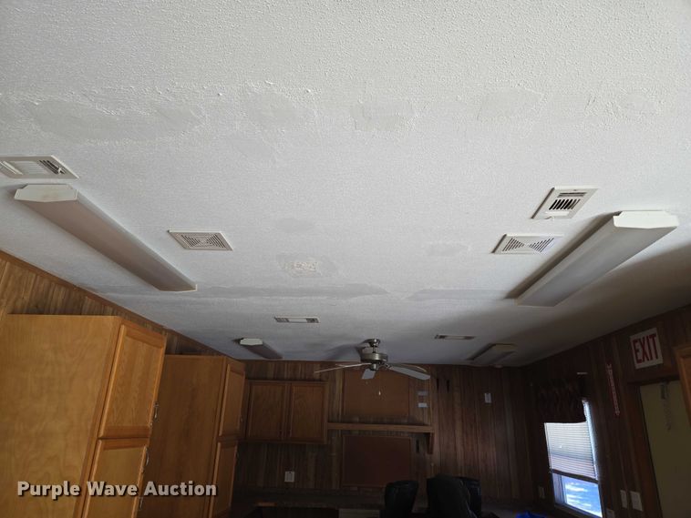 image for item ET1217 2011 Fleetwood portable home