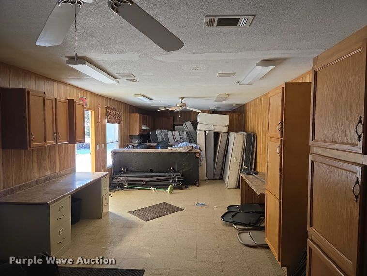 image for item ET1217 2011 Fleetwood portable home