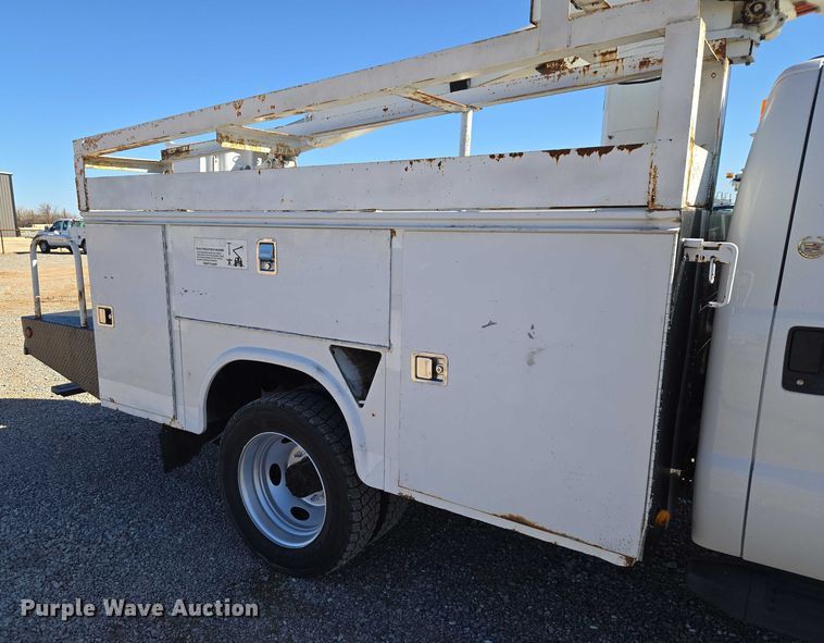 image for item ET1265 2008 Ford F450 bucket truck