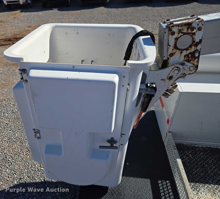 image for item ET1265 2008 Ford F450 bucket truck