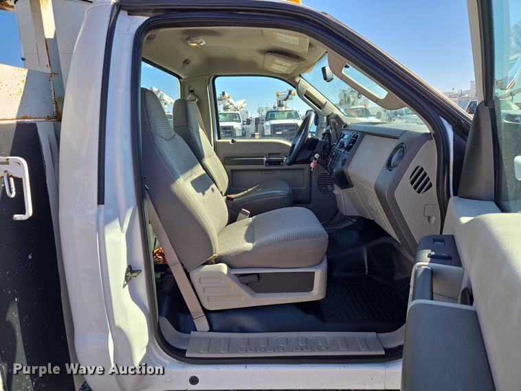 image for item ET1265 2008 Ford F450 bucket truck