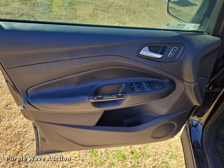 image for item ET1382 2014 Ford Escape SUV