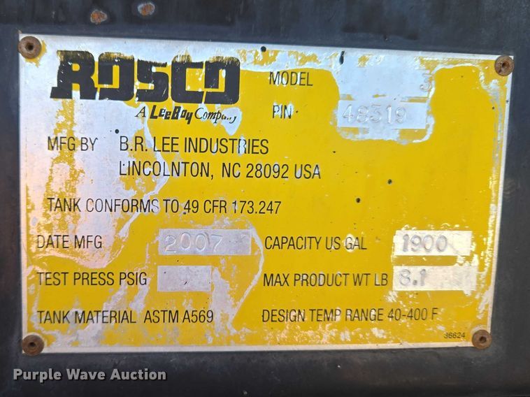 image for item ET1462 2007 International 7300 oil distributor truck