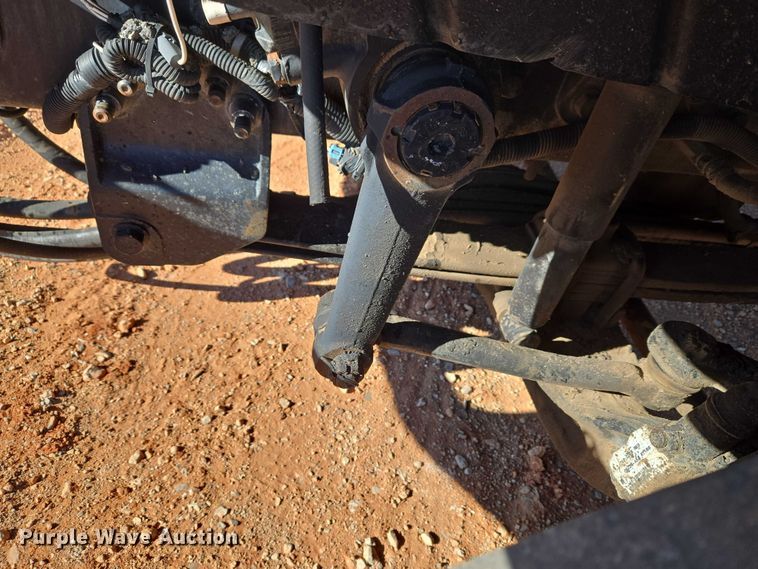 image for item ET1462 2007 International 7300 oil distributor truck