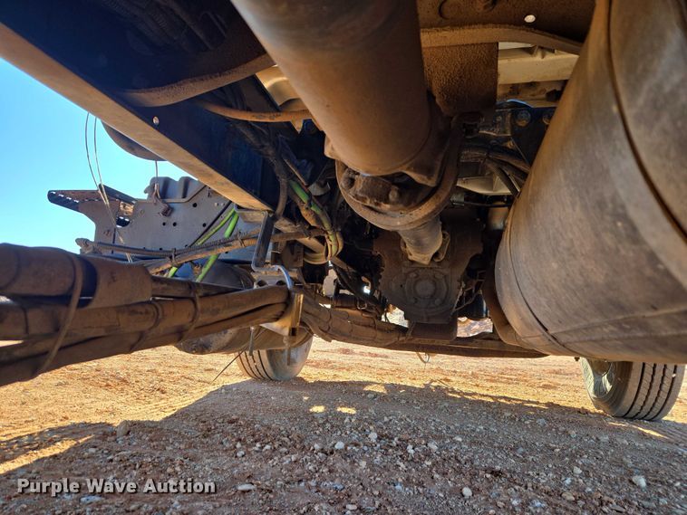 image for item ET1462 2007 International 7300 oil distributor truck