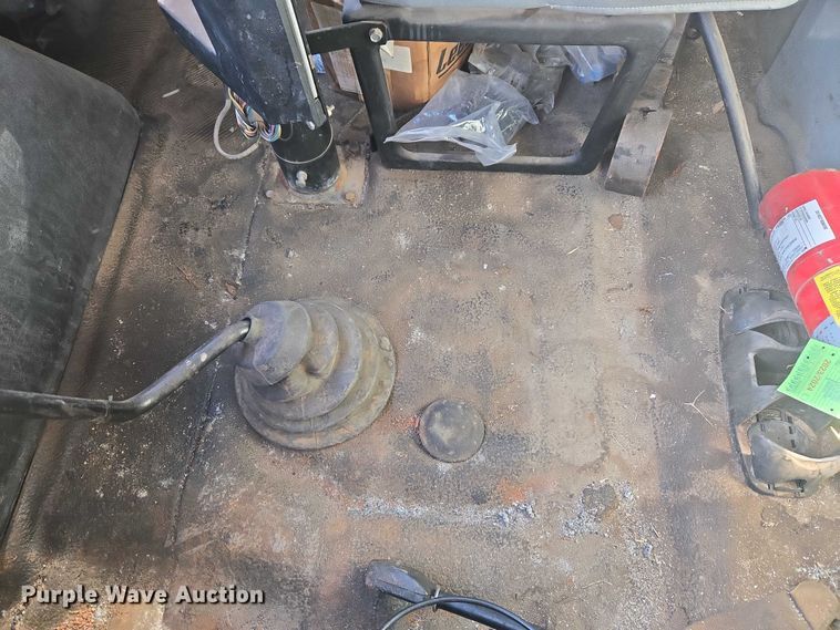 image for item ET1462 2007 International 7300 oil distributor truck