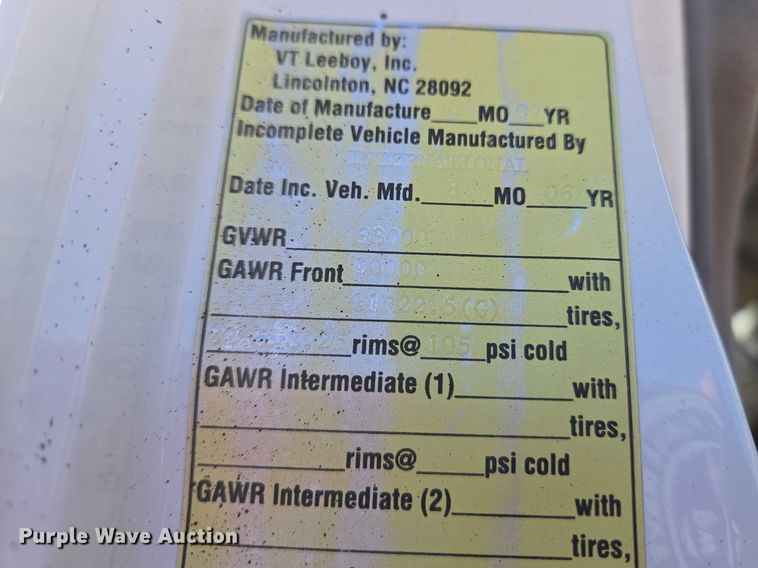 image for item ET1462 2007 International 7300 oil distributor truck