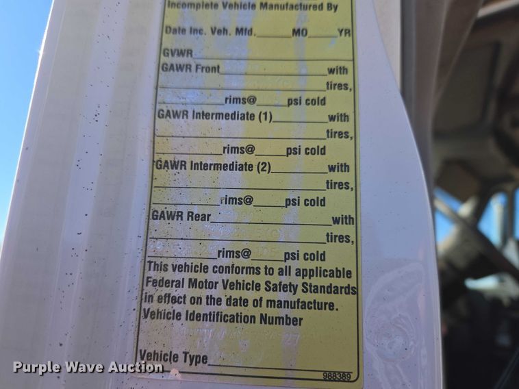 image for item ET1462 2007 International 7300 oil distributor truck