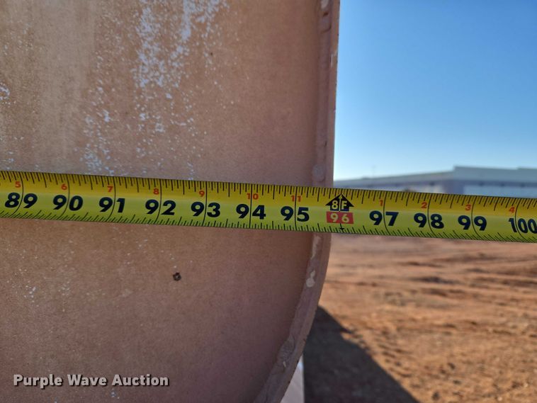 image for item ET1463 2000 Mack CH613 water truck